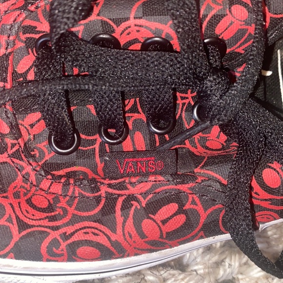 Vans Mickey Mouse Disney limited edition lace up sneakers - Picture 6 of 10